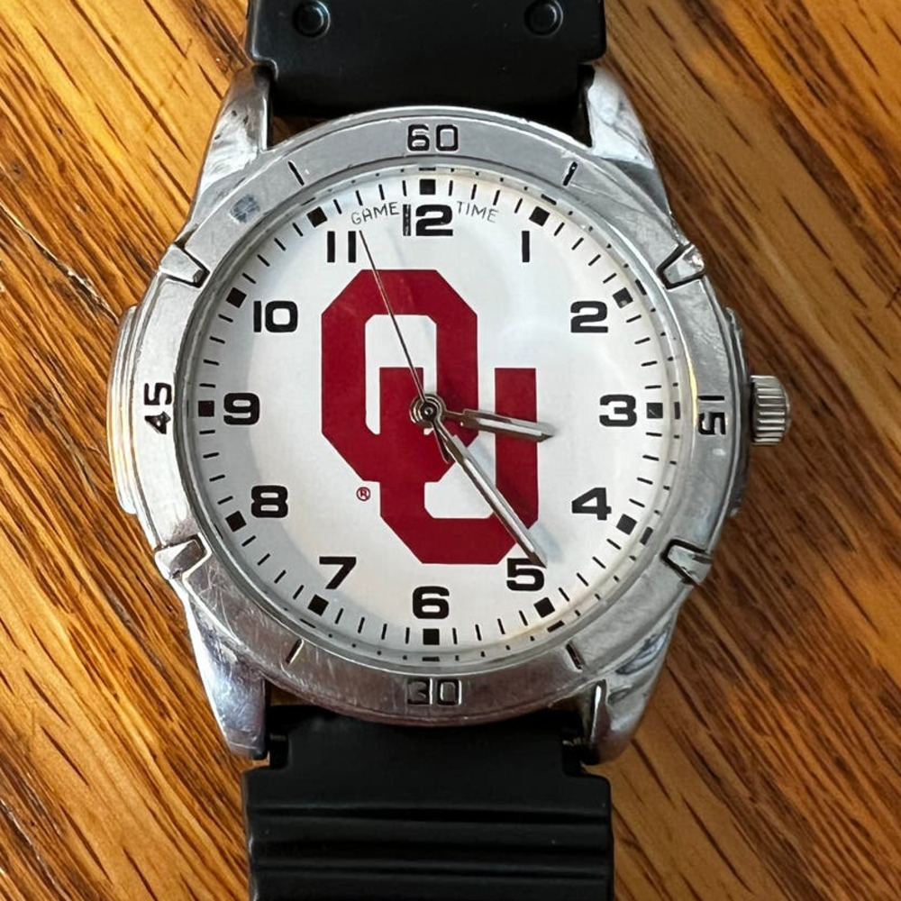 OU Oklahoma Sooners Game Time Colligate Series Wrist Watch